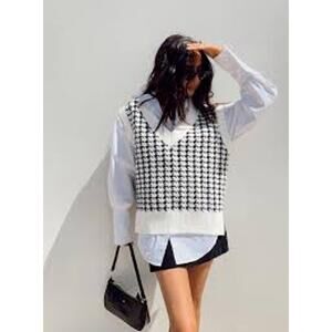 Princess Polly Ashton V-Neck Houndstooth Knit Sweater Vest White Black Size S/M